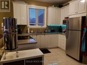 5622 Carrison Dr in Ottawa, ON - Building Photo - Building Photo