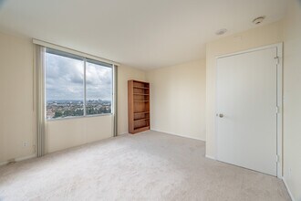 2160 Century Park E, Unit 1002 in Los Angeles, CA - Foto de edificio - Building Photo