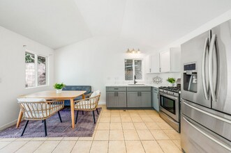 70 Hui Rd F in Lahaina, HI - Building Photo - Building Photo