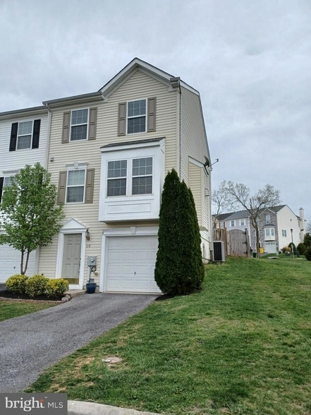 10 Lopez Dr in Martinsburg, WV - Building Photo - Building Photo