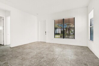 13628 Dumont Rd in Palm Beach Gardens, FL - Building Photo - Building Photo