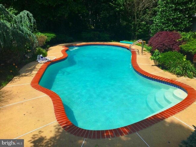 property at 1114 Ellingwood Dr