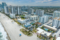 Hyde Park Towers in Hollywood, FL - Foto de edificio - Building Photo