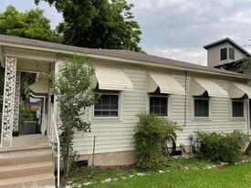 604 W N Loop Blvd in Austin, TX - Building Photo