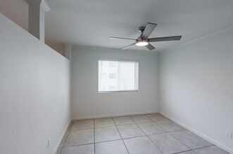 8th Street Apartments in Las Vegas, NV - Foto de edificio - Interior Photo