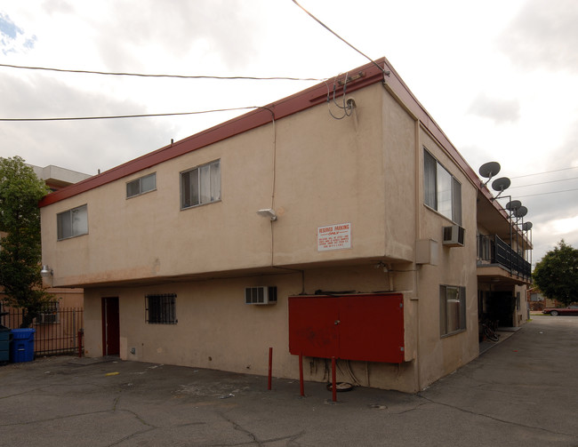 11423 Hatteras St in North Hollywood, CA - Building Photo - Building Photo