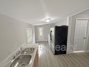 971 Sims Ave NW in Atlanta, GA - Building Photo - Building Photo