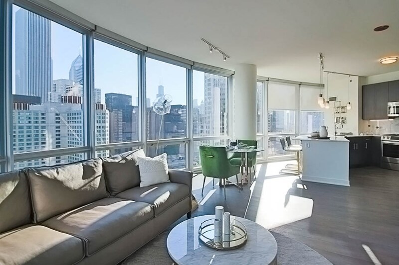 478 N Park Dr in Chicago, IL - Building Photo