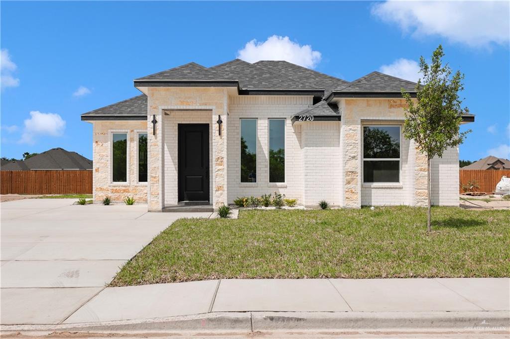 2720 Indian Hill Ave in McAllen, TX - Building Photo