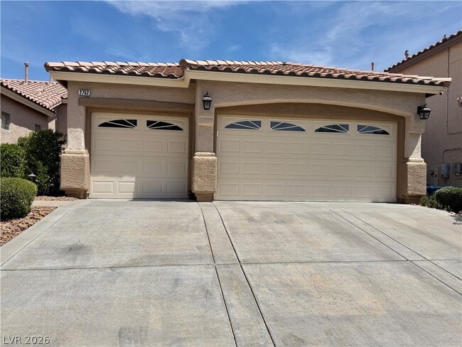 2752 Glen Port St in Las Vegas, NV - Building Photo - Building Photo