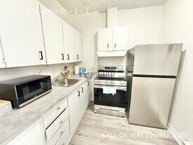 1-1735 Richmond St in London, ON - Building Photo