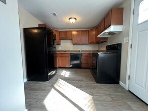 Denrose Townhomes in Amherst, NY - Building Photo - Building Photo