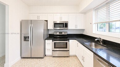 3630 Percival Ave in Miami, FL - Building Photo - Building Photo