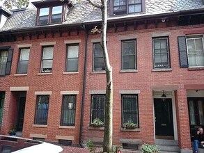 15 Lawrence St, Unit 15 Lawrence St Unit 1 in Boston, MA - Foto de edificio - Building Photo