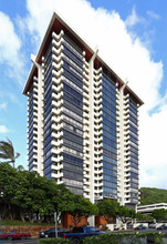 Mount Terrace Condominiums in Honolulu, HI - Building Photo - Building Photo