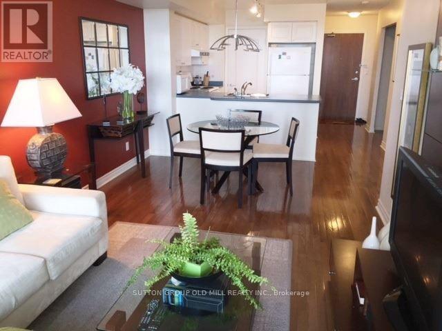 1 Elm Dr W in Mississauga, ON - Building Photo - Building Photo