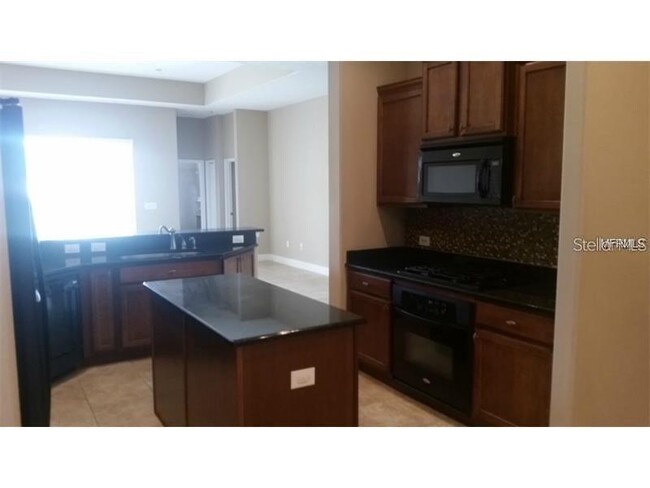 8107 Hampton Glen Dr in Tampa, FL - Building Photo - Building Photo