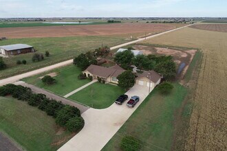 10205 N County Rd 3300 in Idalou, TX - Building Photo - Building Photo