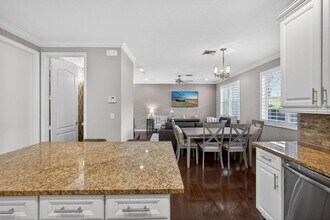 4543 Mediterranean Cir in Palm Beach Gardens, FL - Building Photo - Building Photo