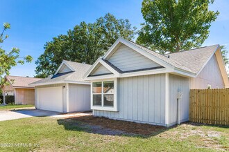 7871 Moss Pointe Trail E in Jacksonville, FL - Building Photo - Building Photo