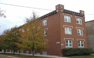 4235-45 N Lamon Ave Apartments