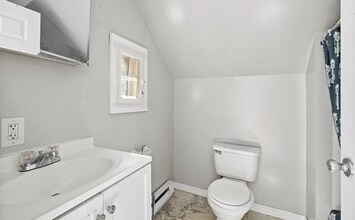 15 Vernon St in Holyoke, MA - Building Photo - Building Photo