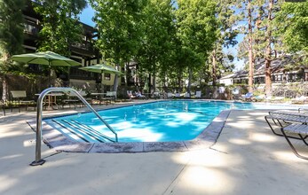 7777 W 91st St, Unit B3162 in Playa Del Rey, CA - Building Photo - Building Photo