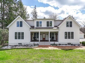 14 Stokes Ln in Hudson, OH - Building Photo - Building Photo