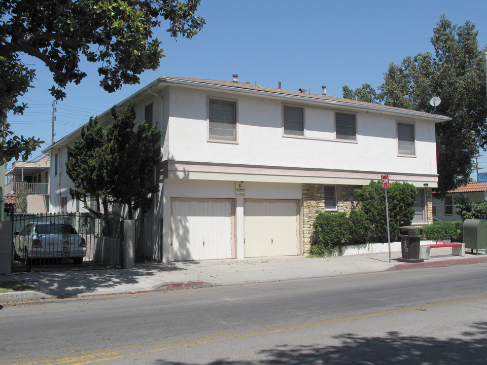 2085 Magnolia Ave in Long Beach, CA - Building Photo