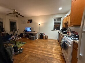 1412 Commonwealth Ave, Unit 19 in Boston, MA - Building Photo - Building Photo