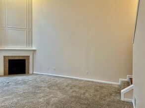 3944 Gardiner Run in Akron, OH - Foto de edificio - Building Photo