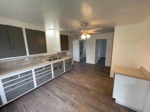 3916 Homedale Rd in Klamath Falls, OR - Building Photo - Building Photo