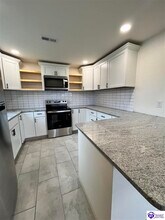 1003 W Vine St in Radcliff, KY - Building Photo - Building Photo