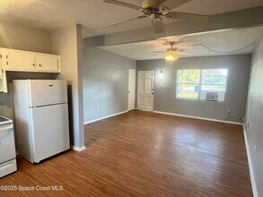 2338 Shenandoah Rd in Palm Bay, FL - Foto de edificio - Building Photo