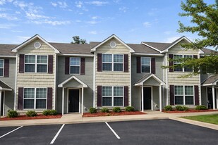 Vineyard Creek Apartments in Griffin, GA - Building Photo