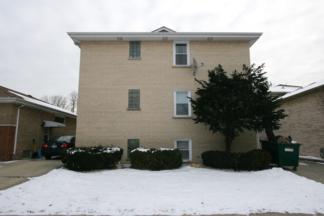 2425 79th Ave in Elmwood Park, IL - Foto de edificio - Building Photo