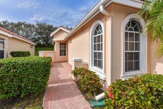 650 SW Treasure Cove in Port St. Lucie, FL - Building Photo - Building Photo