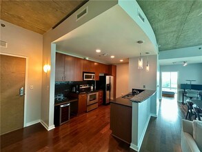 923 Peachtree St NE in Atlanta, GA - Building Photo - Building Photo