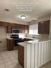 5929 Wind Drift Trail in Arlington, TX - Building Photo - Building Photo