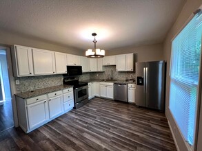 389 Porter Rd in Hope Mills, NC - Building Photo - Building Photo