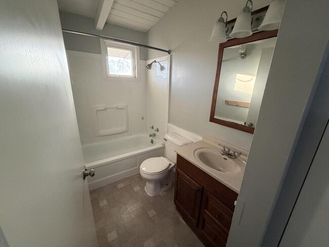 1521 S Poplar St in Ottawa, KS - Building Photo - Building Photo