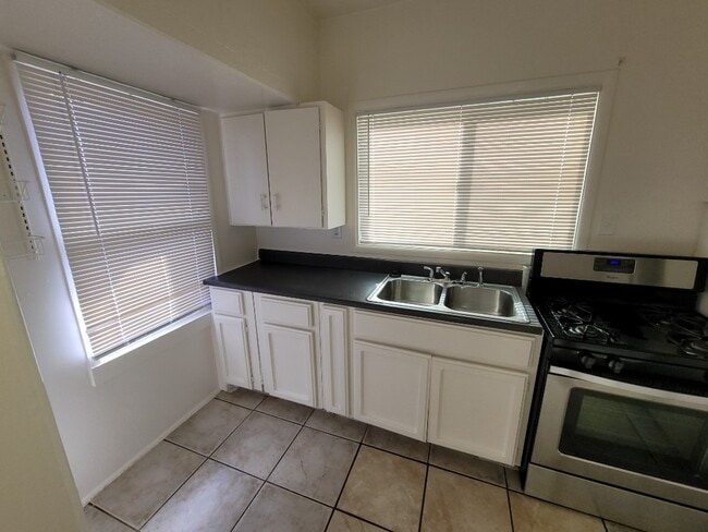 418 E Crescent Ave in Mesa, AZ - Building Photo - Building Photo