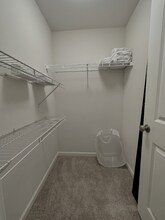 8230 S 132nd St in Seattle, WA - Foto de edificio - Building Photo