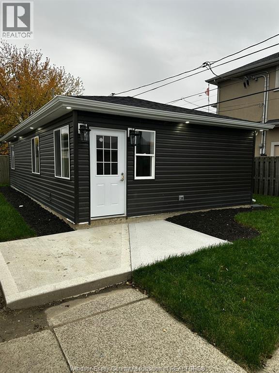 property at 819 Frank Ave