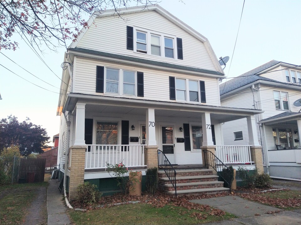 70 N Thomas Ave in Kingston, PA - Building Photo