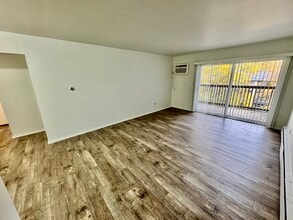 1100 W Michigan Ave in Ypsilanti, MI - Building Photo - Building Photo