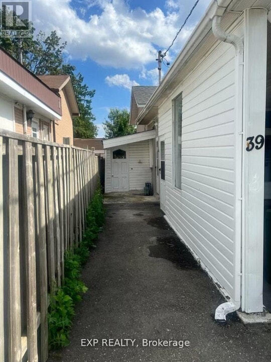 39 Frankton Crescent in Toronto, ON - Building Photo
