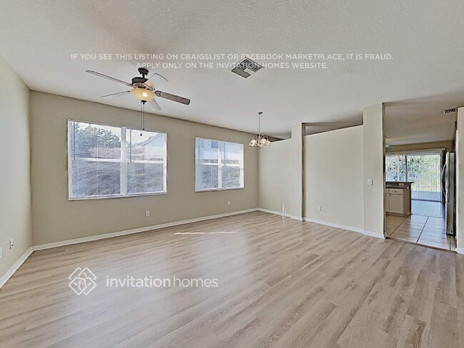 6402 Bridgecrest Dr in Lithia, FL - Building Photo - Building Photo