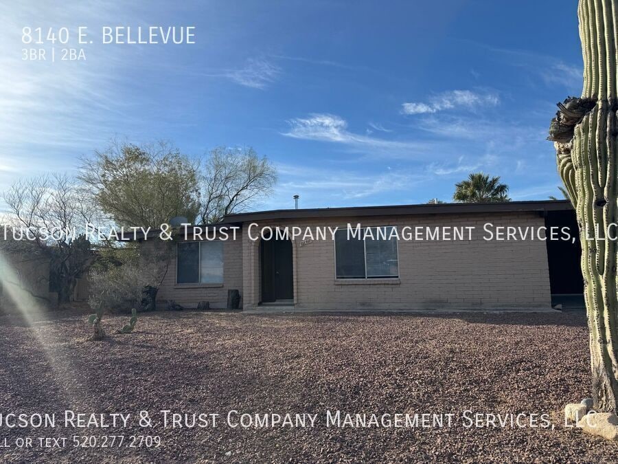 8140 E Bellevue St in Tucson, AZ - Building Photo