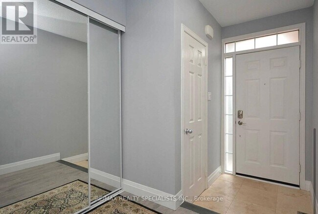 2207 Ridge Landing in Oakville, ON - Building Photo - Building Photo